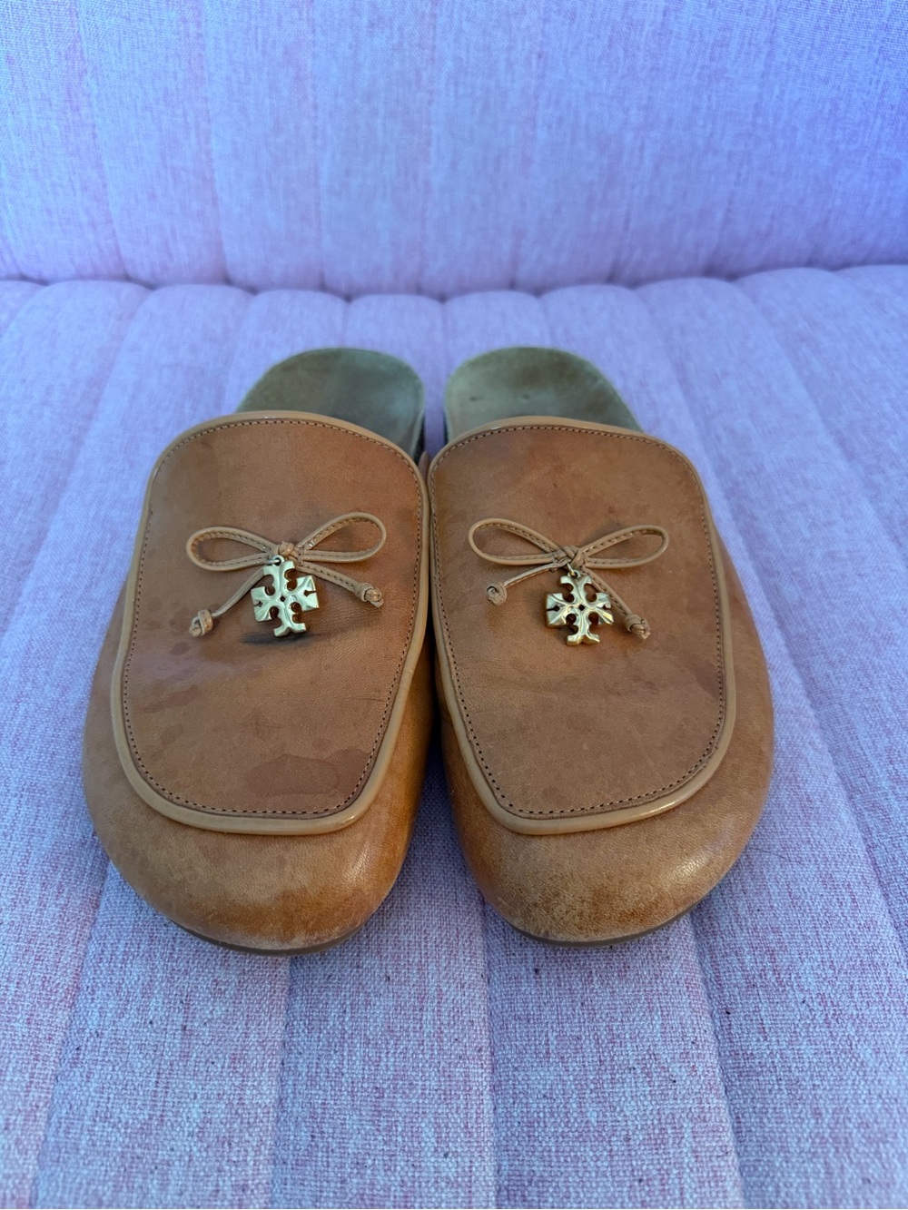 Tory Burch Tan Leather Bow-Accent Mules with Gold Logo Charm